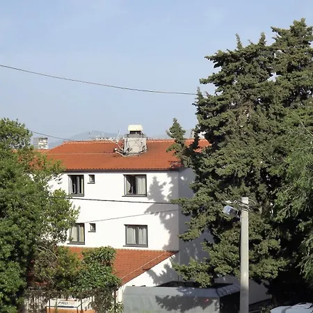 Apartman 4 *